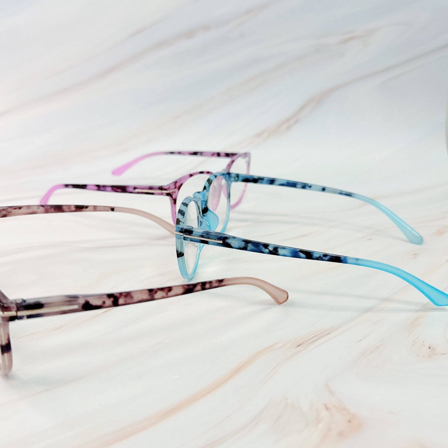 Color Tortoise Reading Glasses: Pink / 1.5